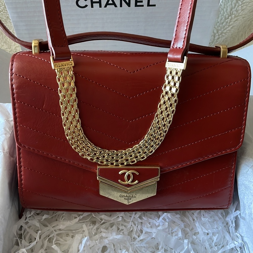 Chanel Crossbody Bag Authentic 2005-2006 Collection Vintage Burgundy 😍👍